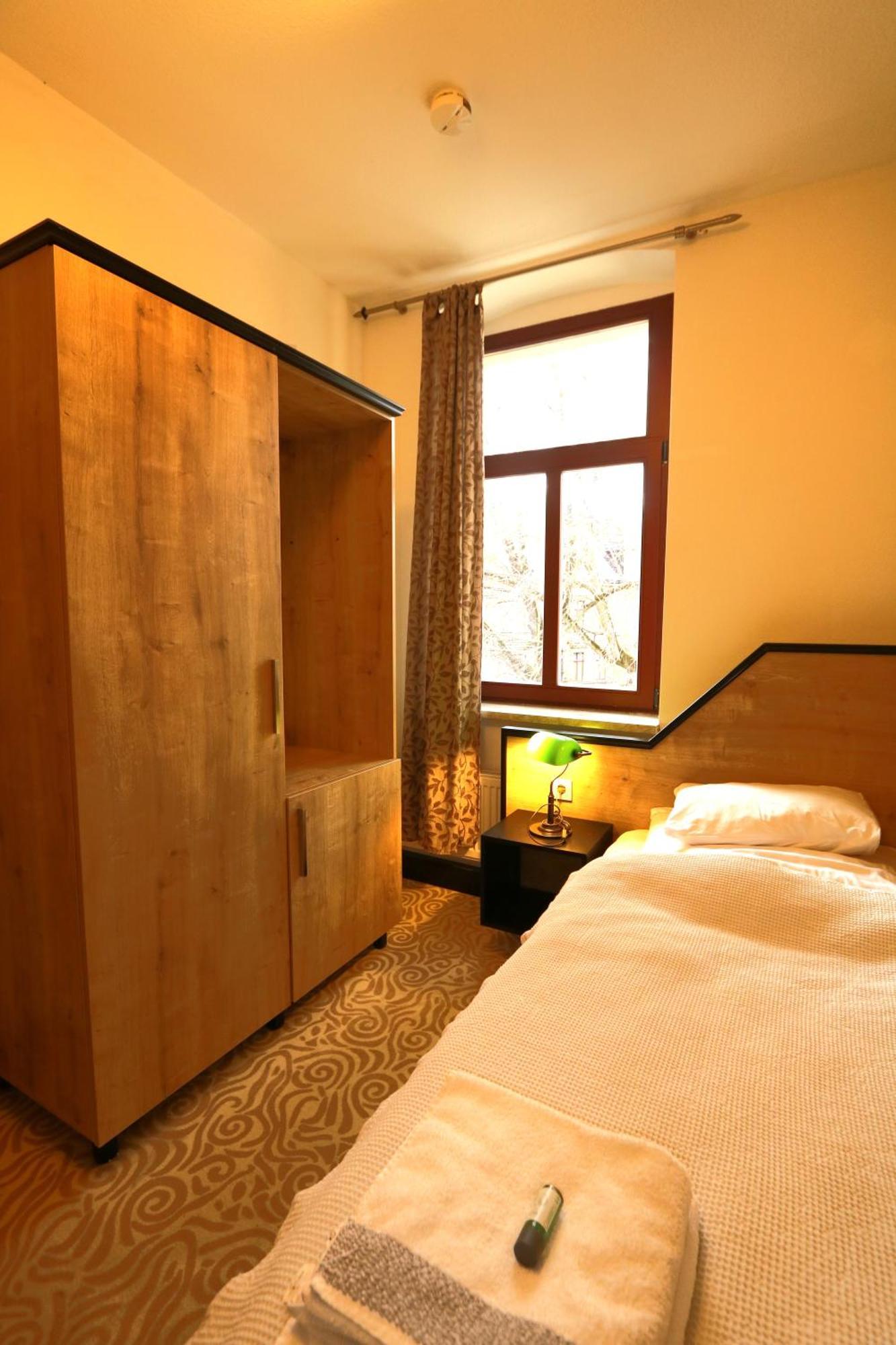 Hotel Am Fluss Saale Weißenfels Esterno foto